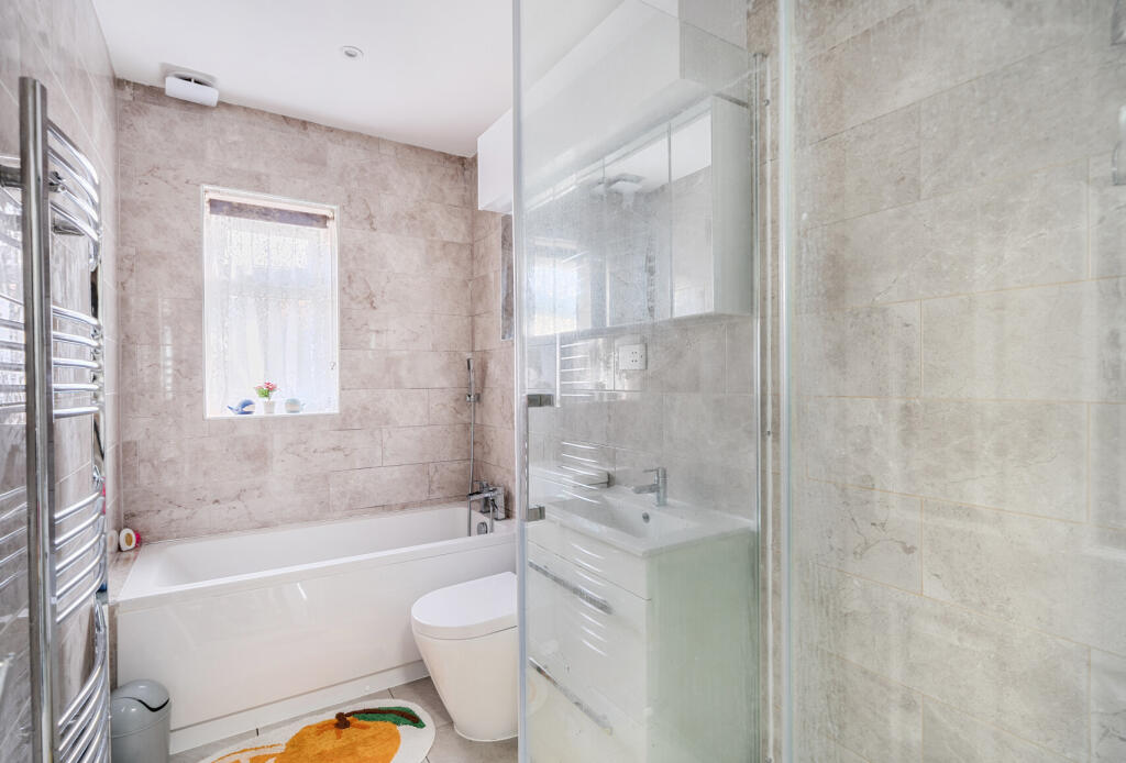 1321535-15-687539...