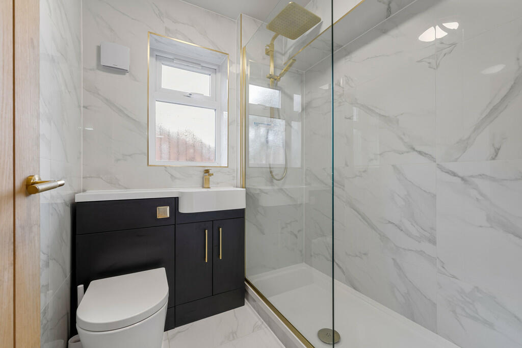 1 Rowena Court, W...