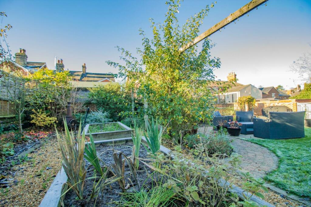 3 Victoria Street [Garden] 02.jpg