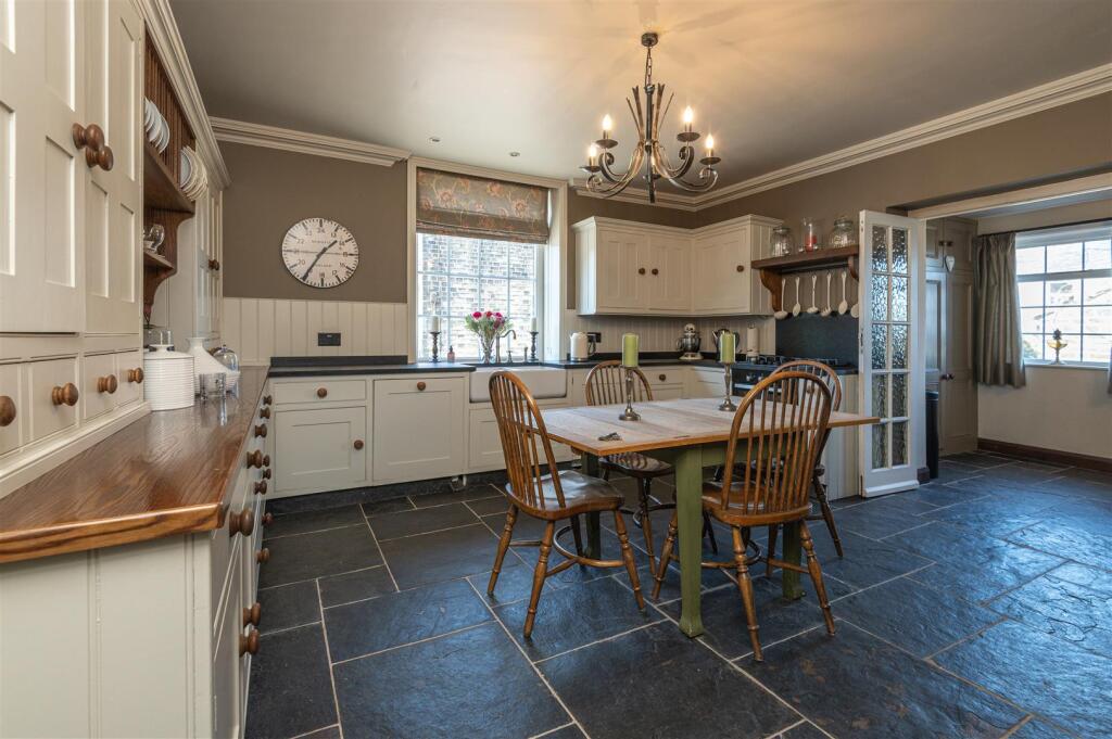 Dining Kitchen