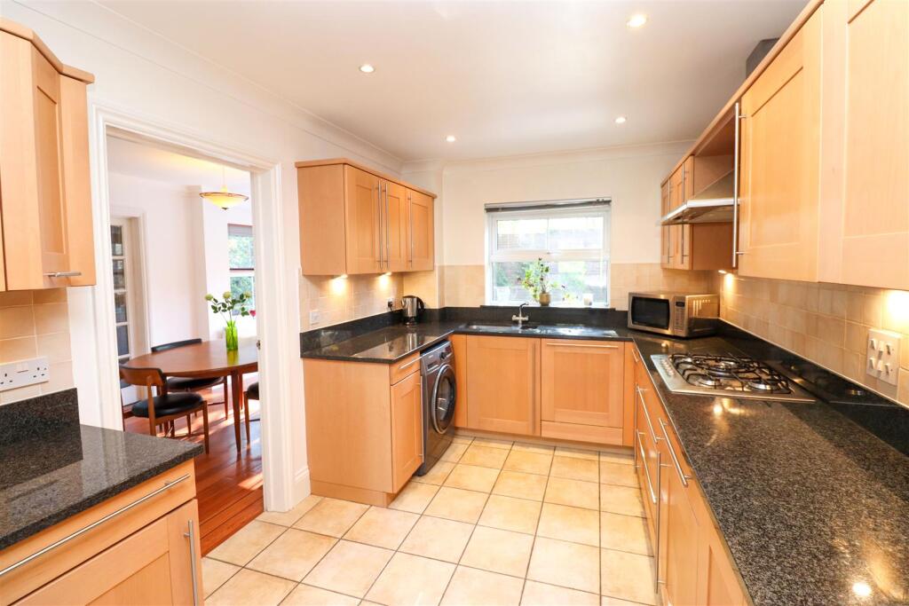 Kitchen/Breakfast Room