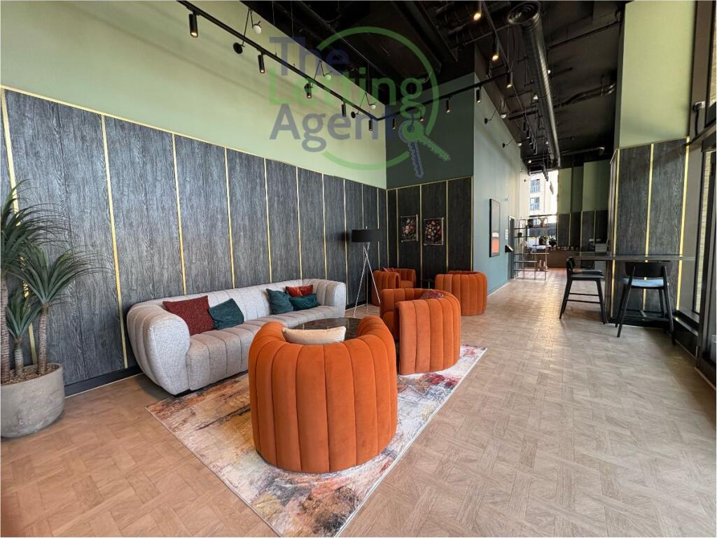 Communal Lounge / Reception