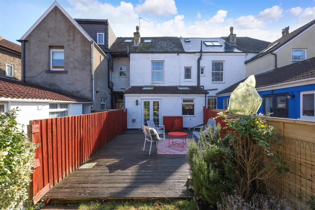 168 High Street 61.JPG