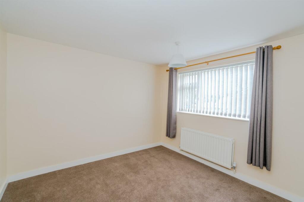 2, Carfax, Cannock, Staffordshire, WS11 0YT (8 of 