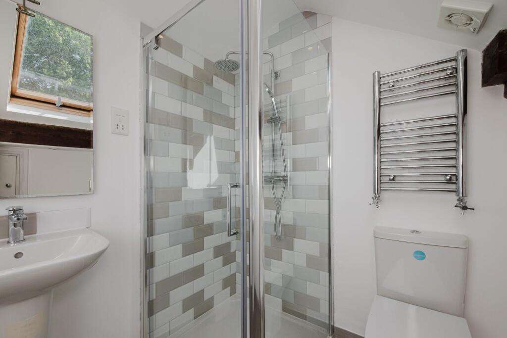 Bed 4 En Suite