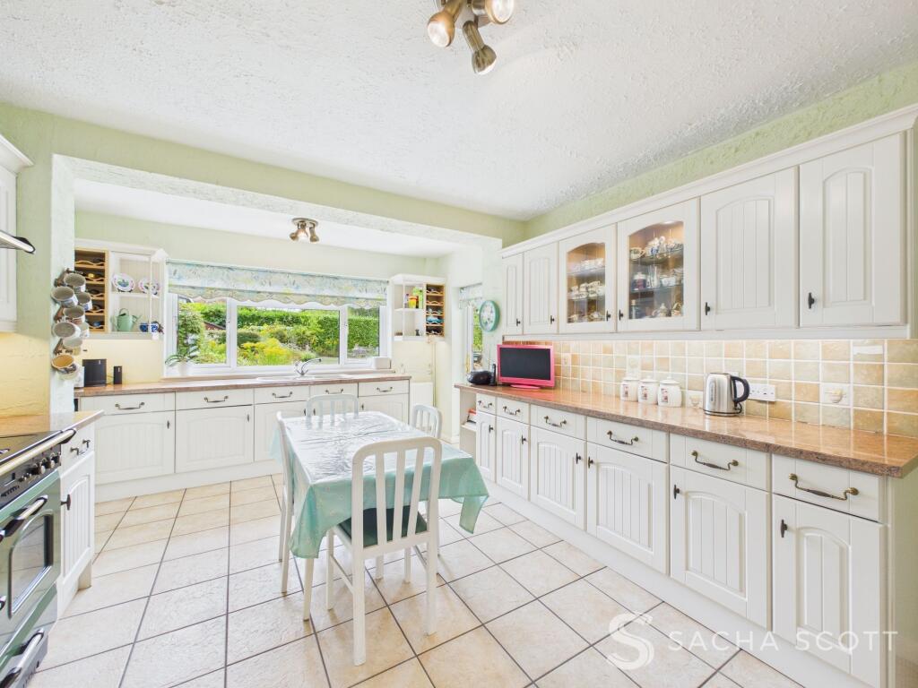 Kitchen / Breakfast Room