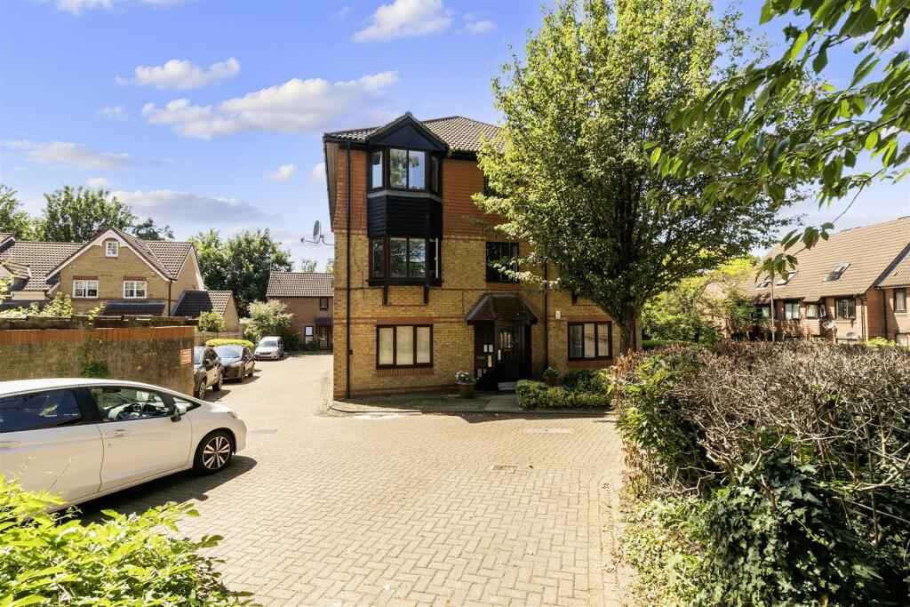 TURNPIKE LANE 5 - (27).jpg