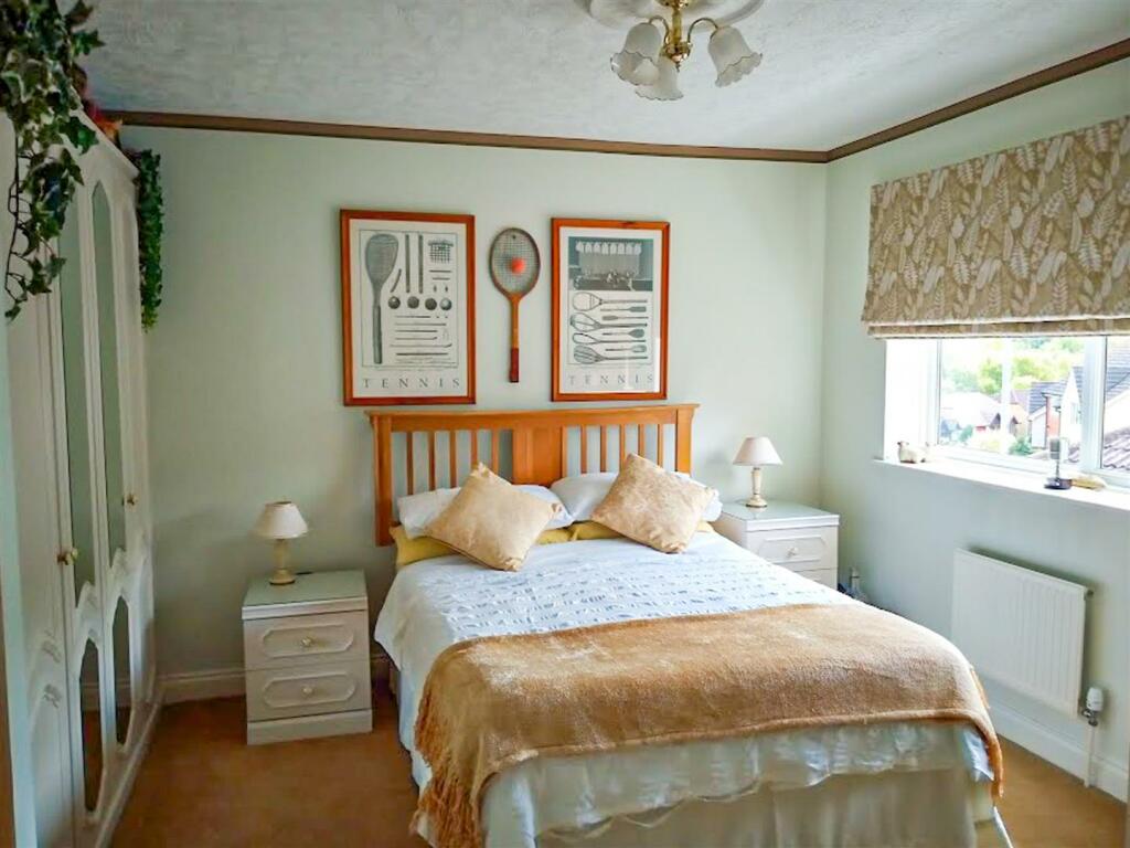Front bedroom_Alto.jpg