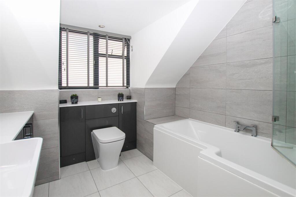 9017252-102375-133837434284823273-d32477ea-e6be-1c