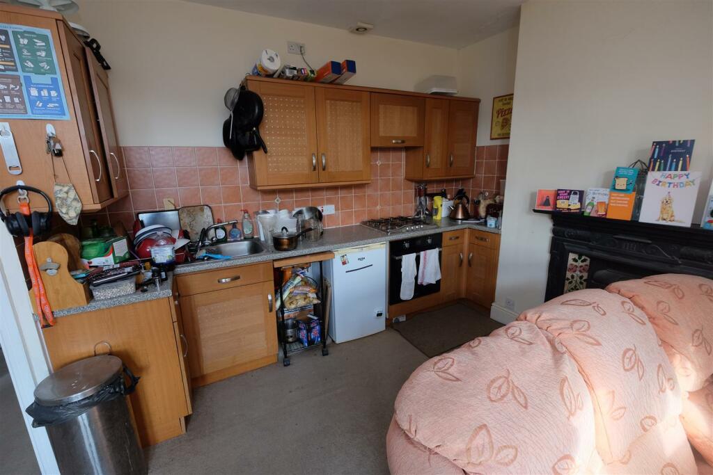 12 North Street, Southville, Bristol BS3 1HT High 