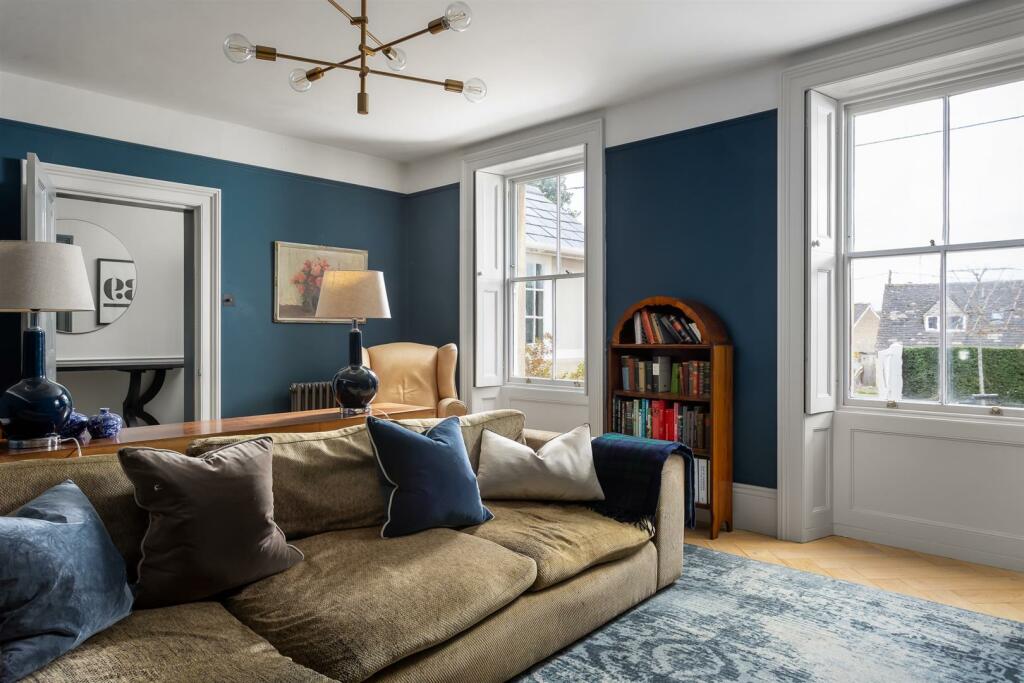 19 - 39 Cheltenham Road - GL7 2HU - Web.jpg