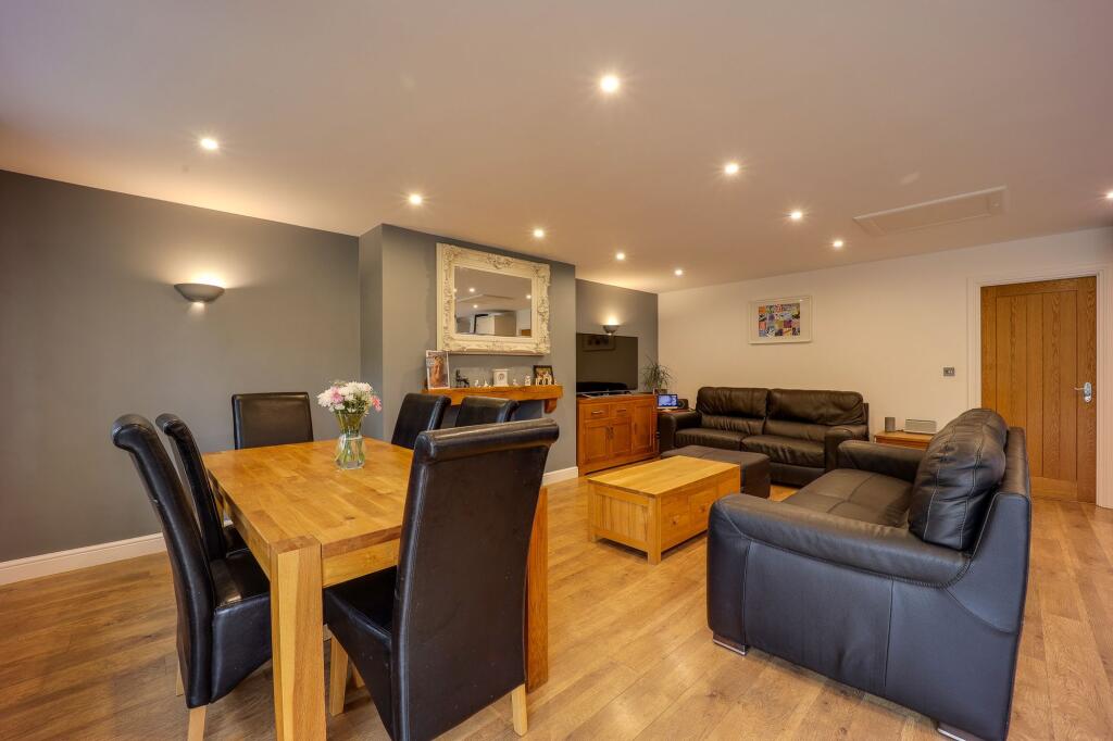 Kitchen/Diner/Lounge