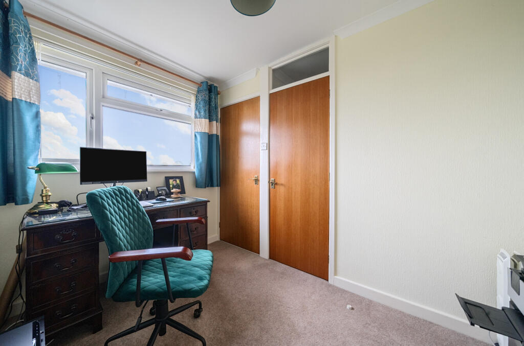 -684802bb7cc2d-l-1301705-1-684337ed0711c