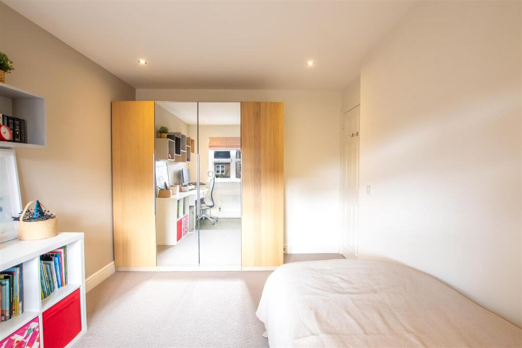 bedroom.two