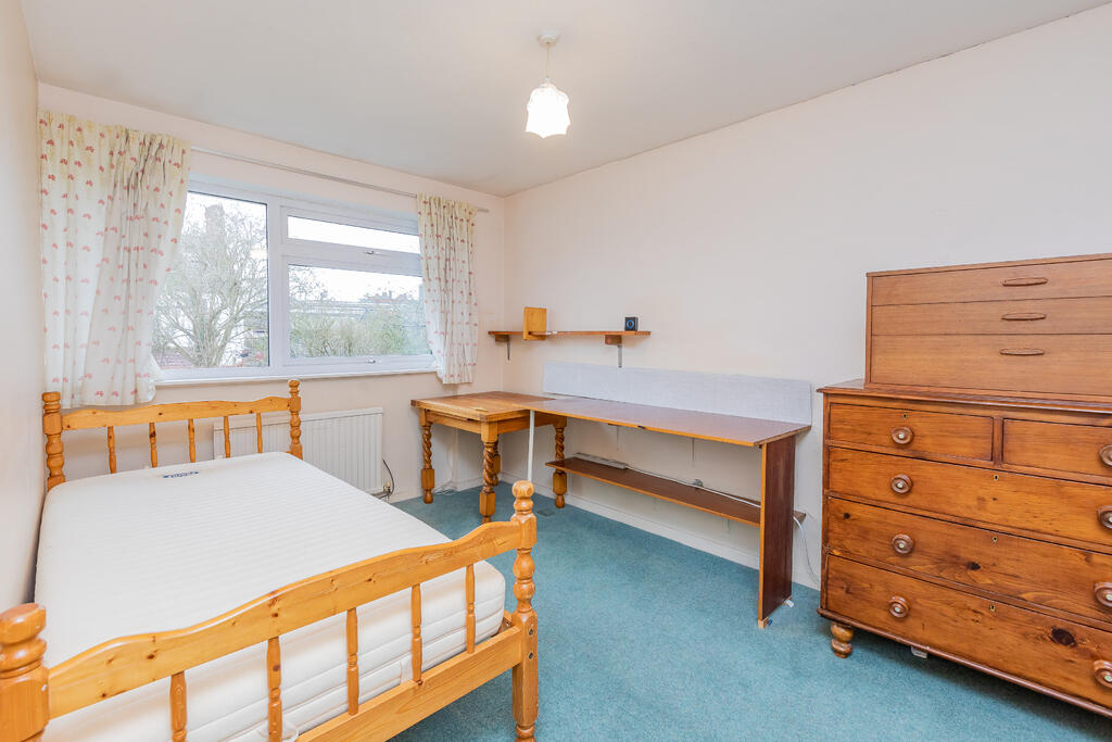 10 Avonwood Close -9