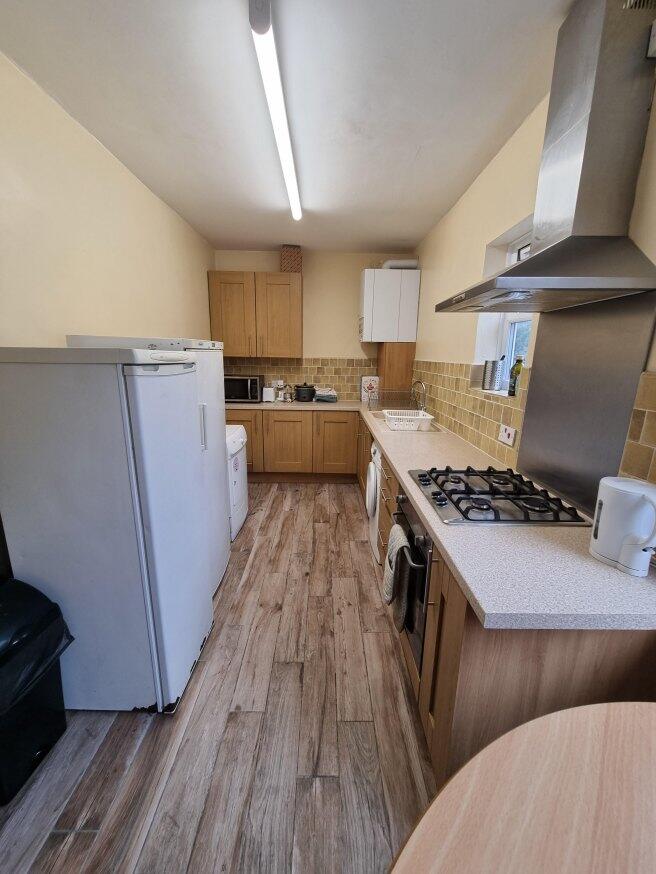 park-road-east-wv1-4pz-929114