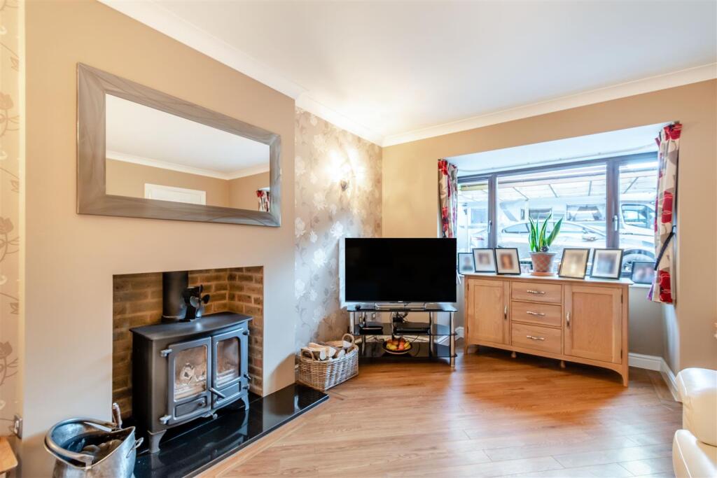 8527408-interior09.jpg