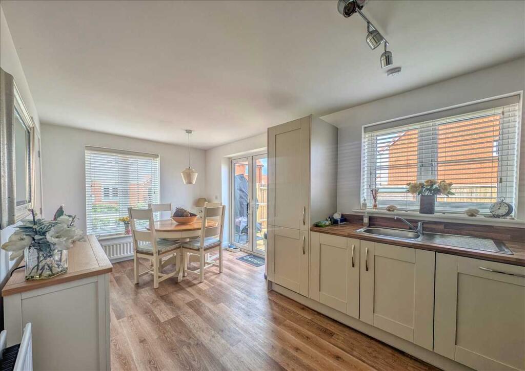 Kitchen / Diner