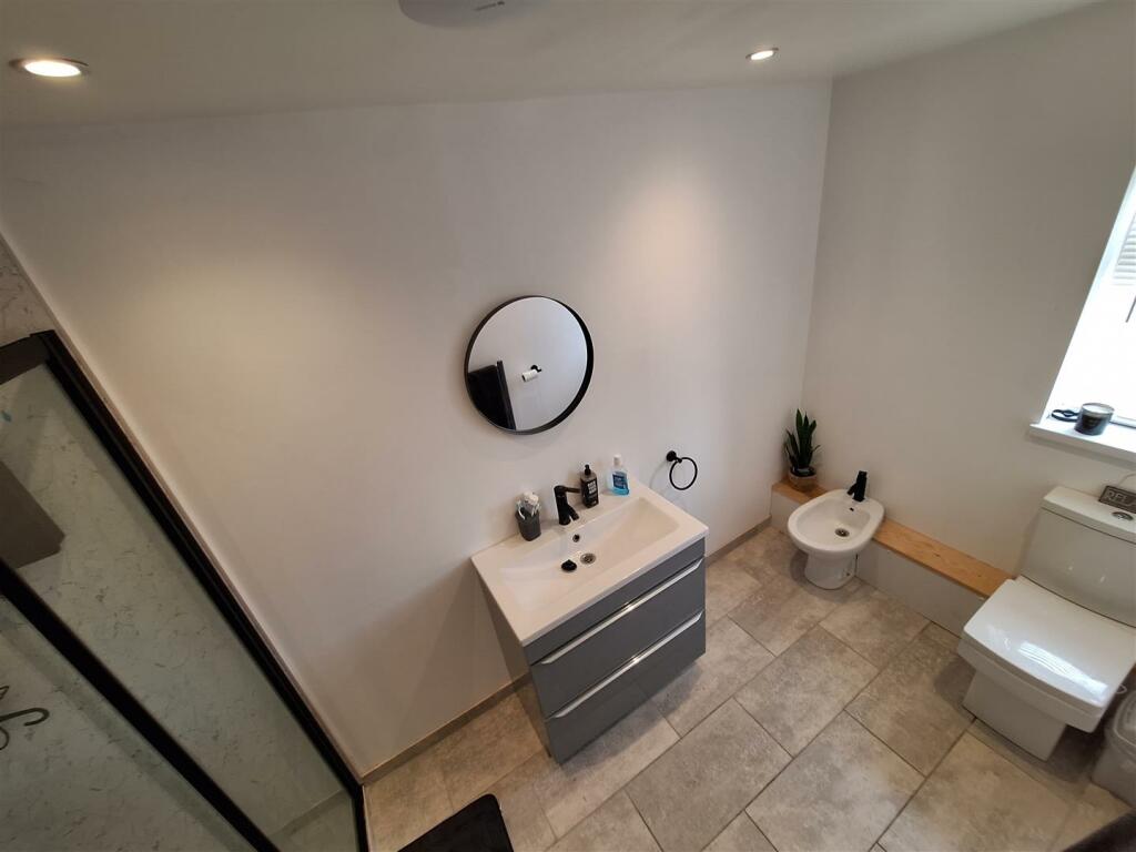 Ensuite to master
