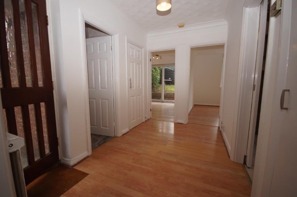 15a Carisbrooke Way