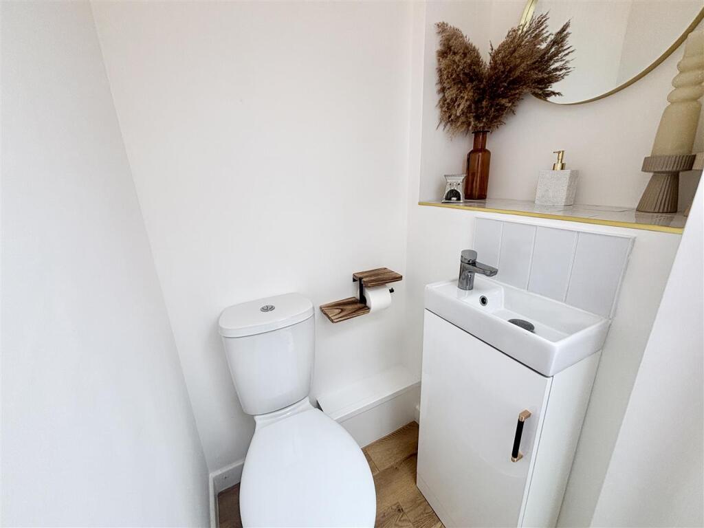 Guest Cloakroom