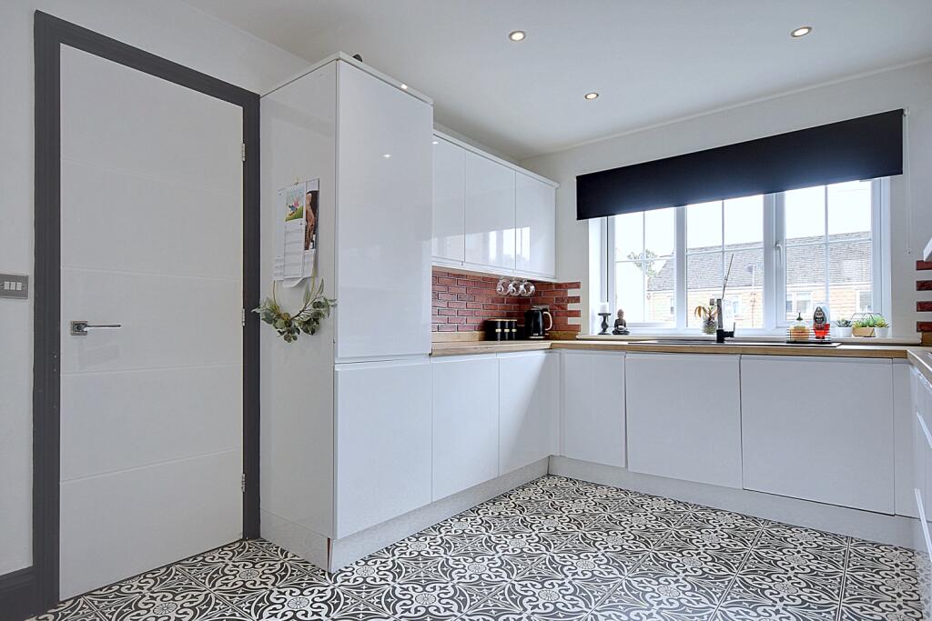 Croft View EweMove Brighouse (11)