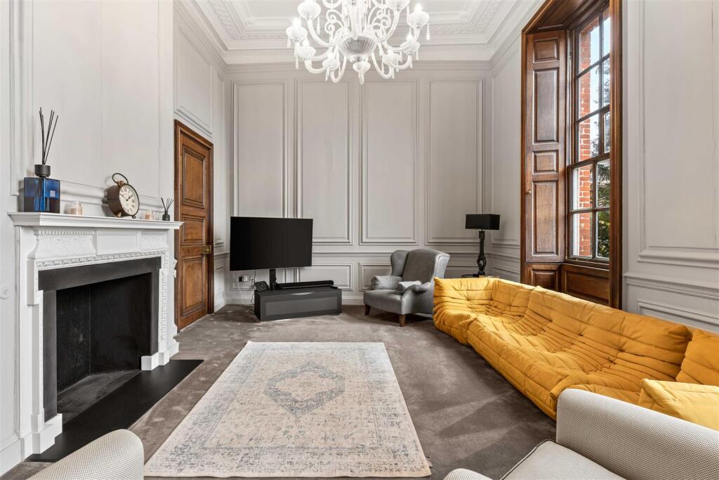 7 The Mansion 17.jpg