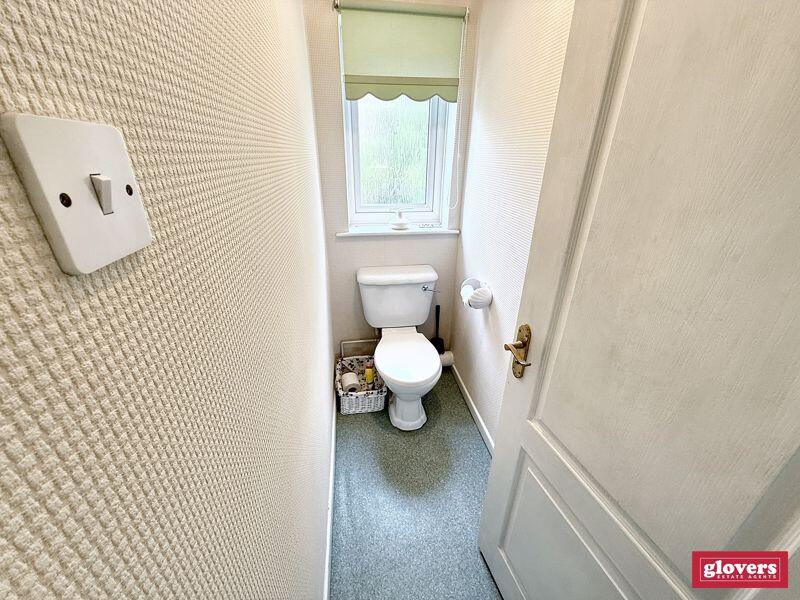 SEPARATE WC