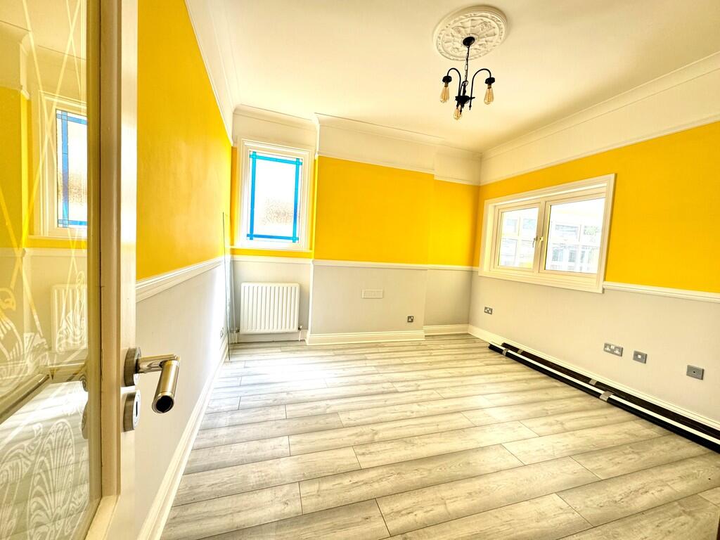 21 Meteor Road be...