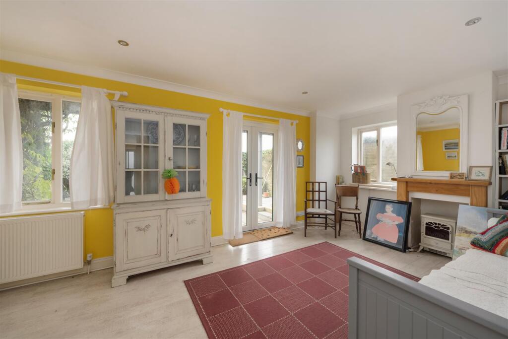 Island Wall, Whitstable