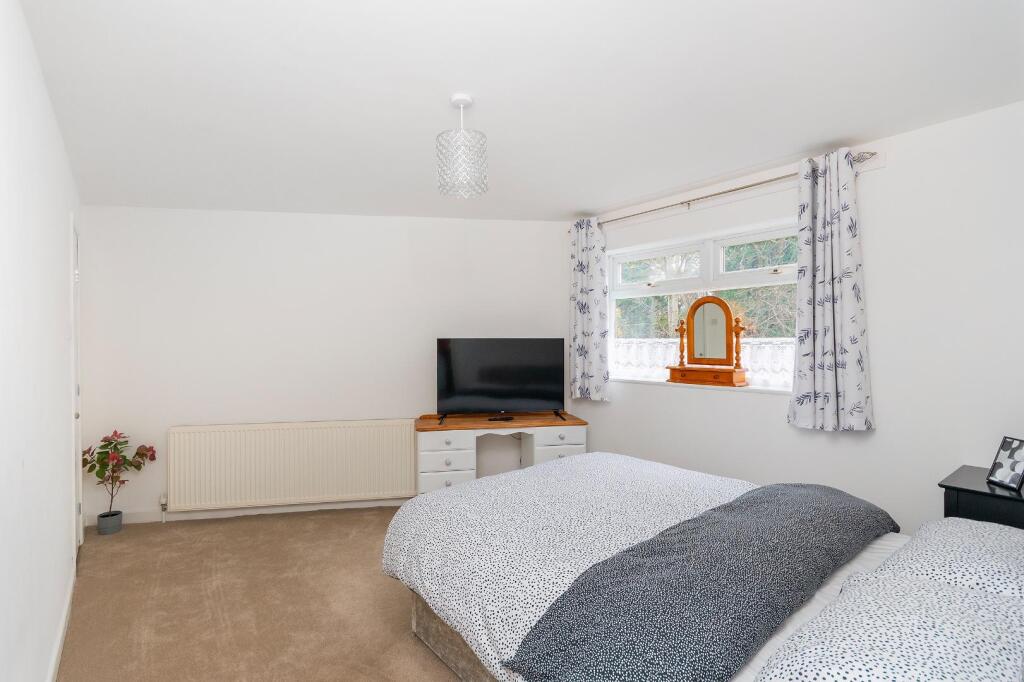 8G4ASEV - Bedroom F.jpg