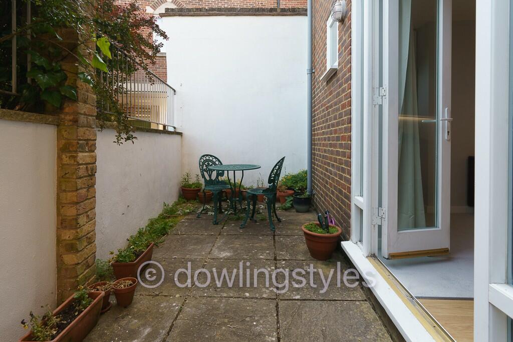 Rear patio garden.