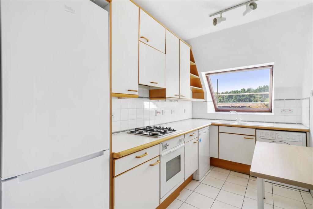Flat 4, 15 Redington Gardens - UVk7FhjaSpsU6xL9LJp