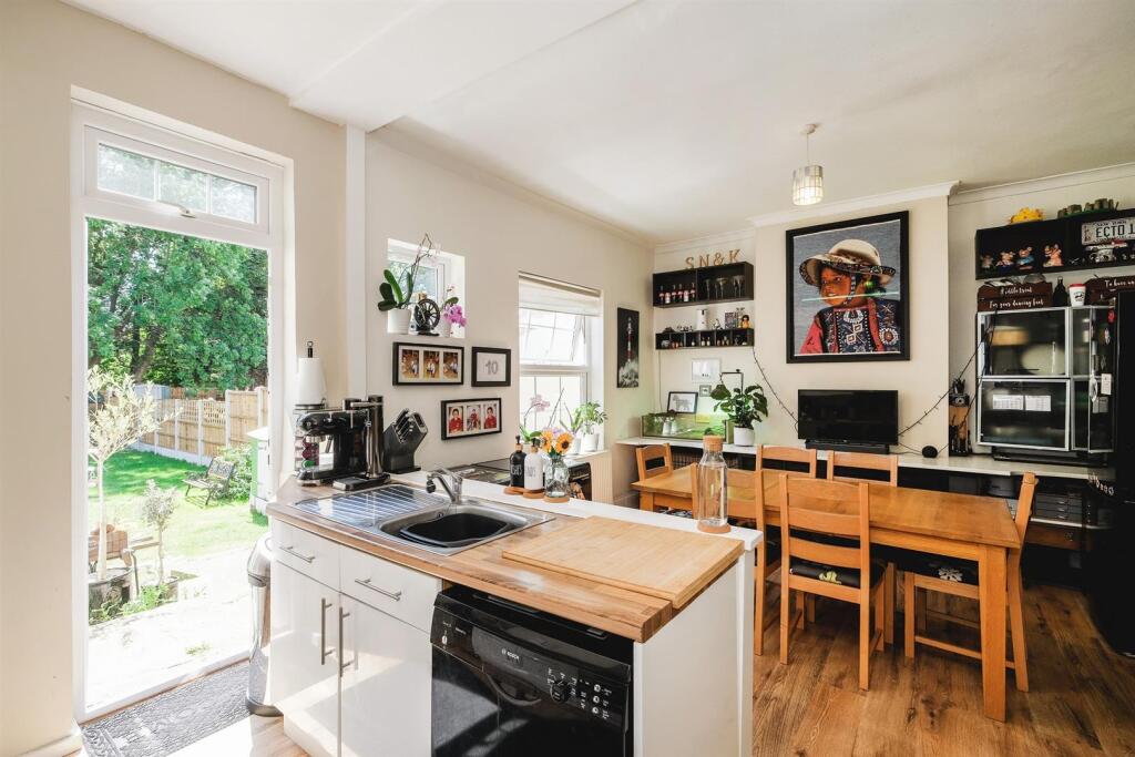 10 Studley Avenue-19_web.jpg