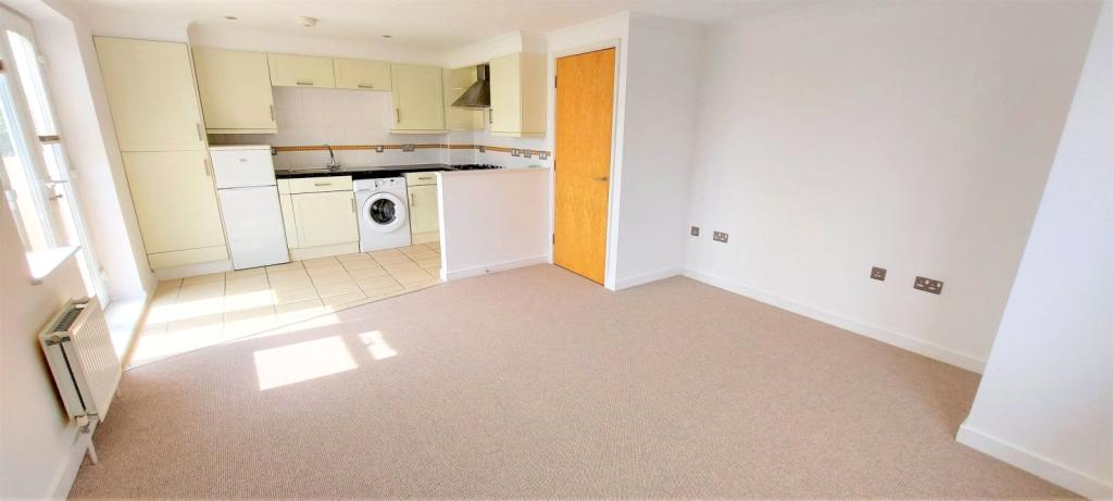 Lounge/Kitchen