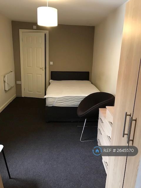 En-Suite Bedroom