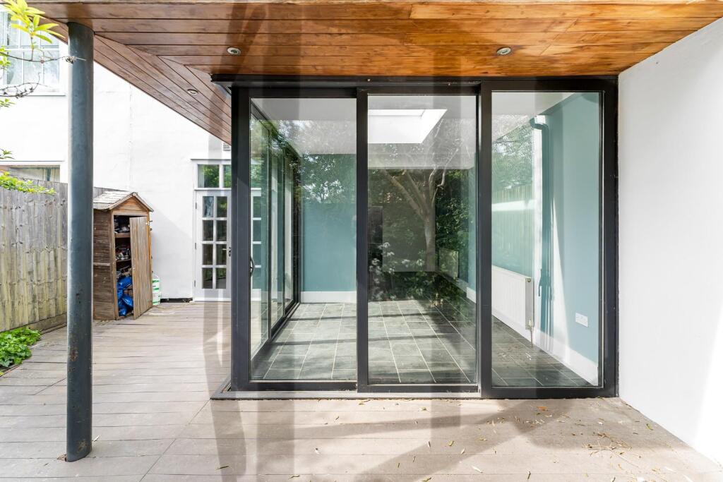 GLASS CURTAIN WALLED ELEVATION iii.jpg