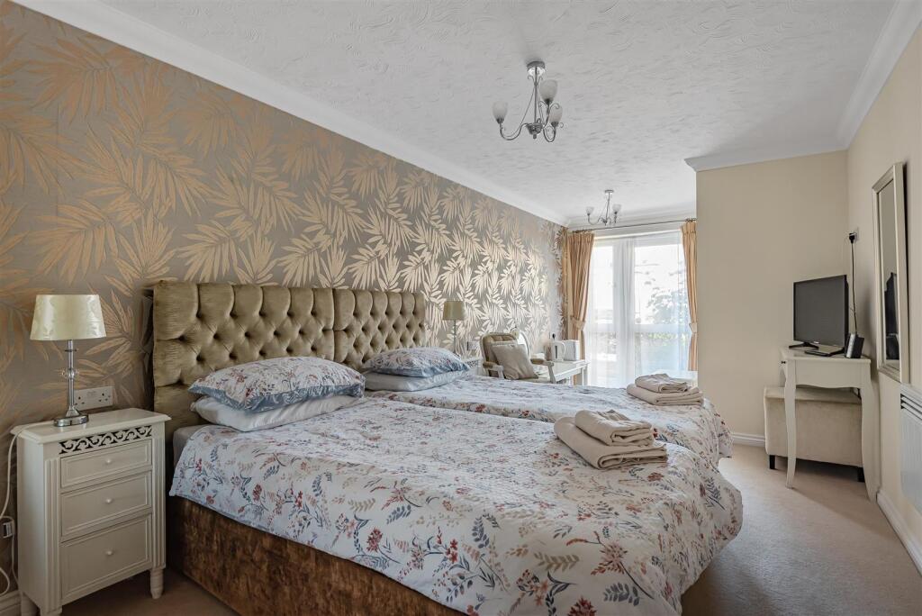 Owners Guest Suite.jpg