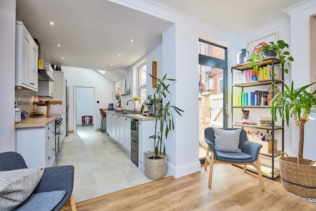 Edward Knight 202...