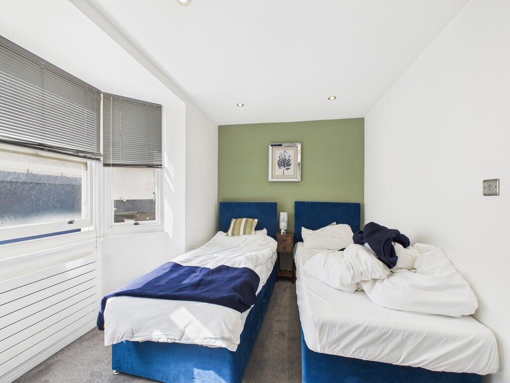 CAM03519G0-PR0375...