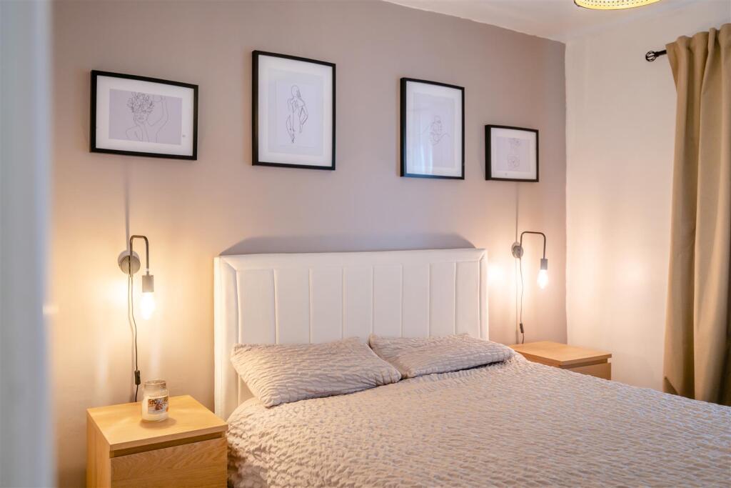 8634902-interior28.jpg
