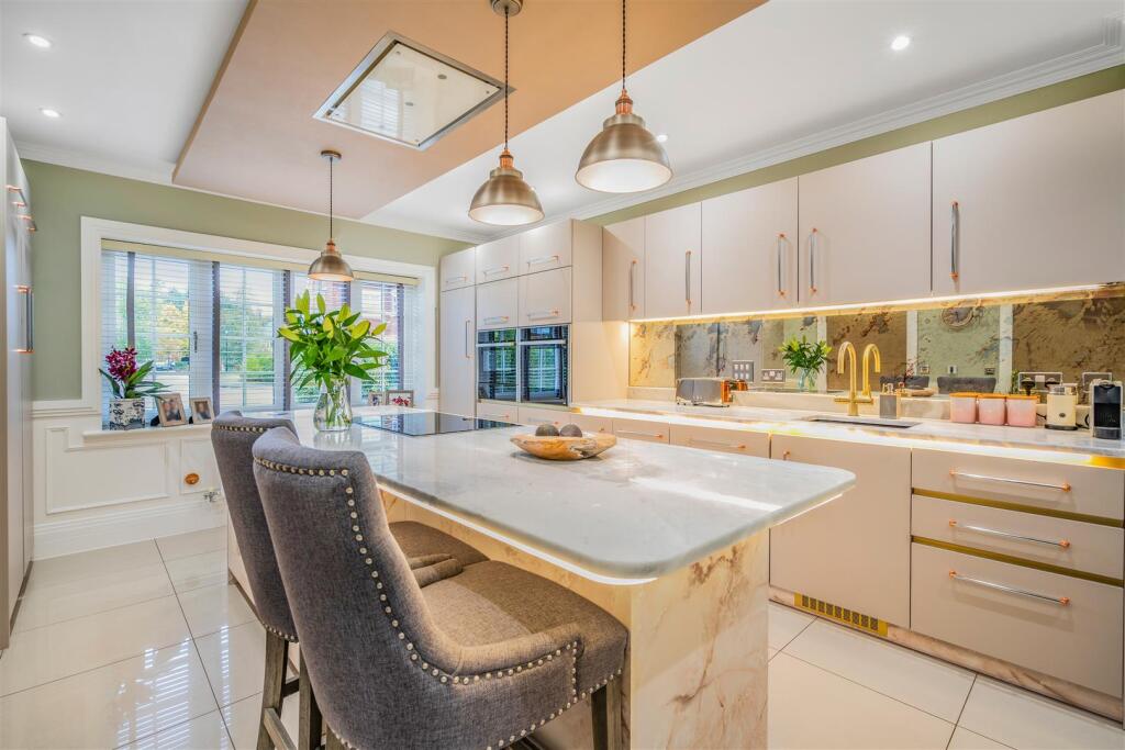 8 Montague Park-46.jpg