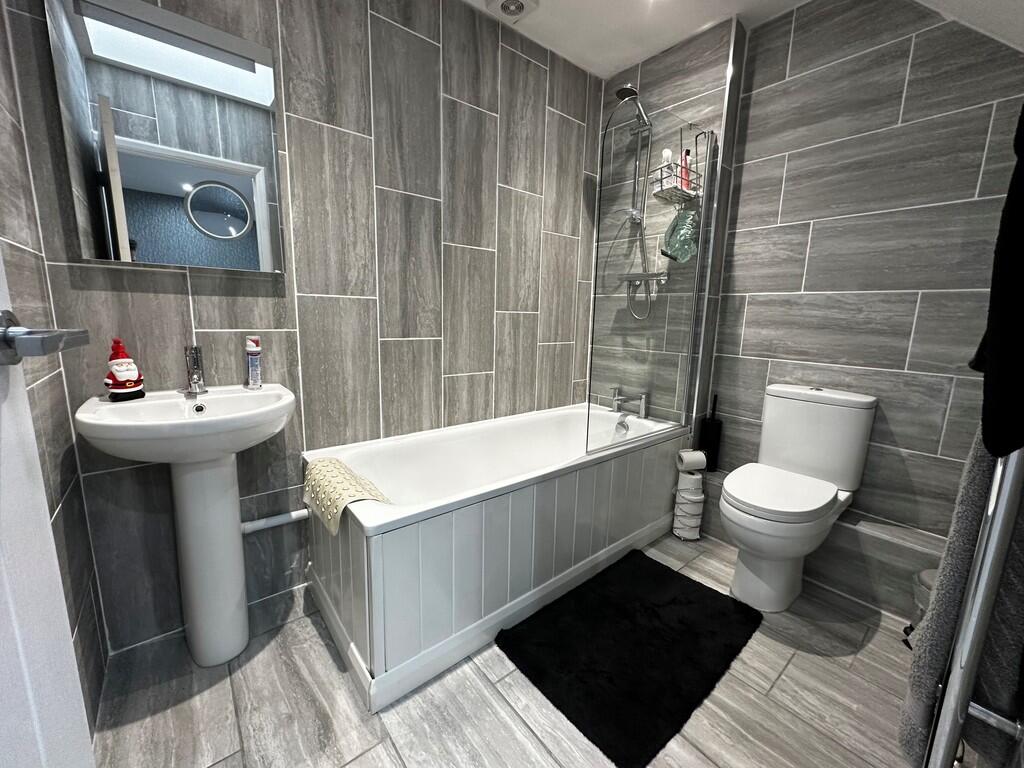 Bath-Shower en su...