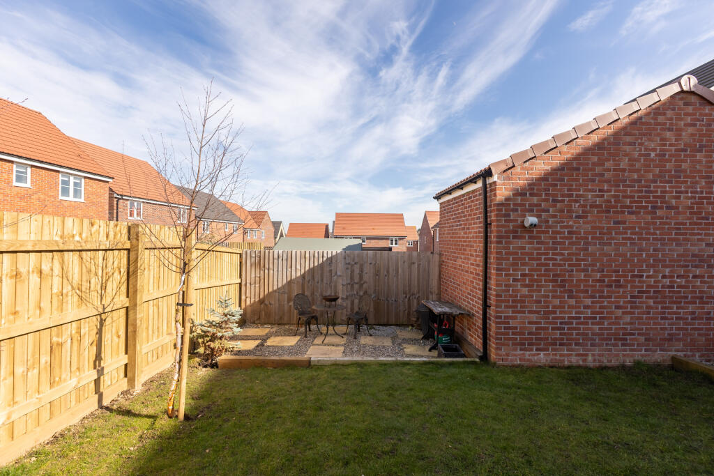 Holly Drive 12 External-3