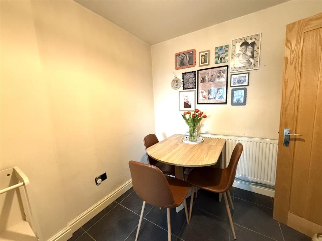 11 rectory lane dining.jpeg