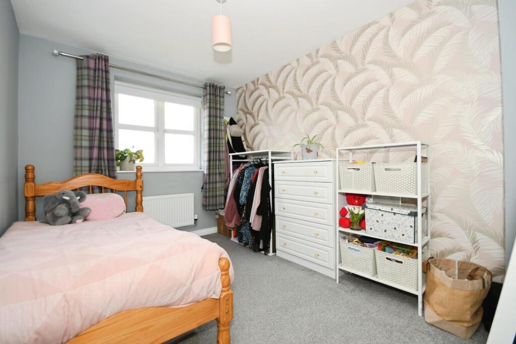 BEDROOM 2.jpg