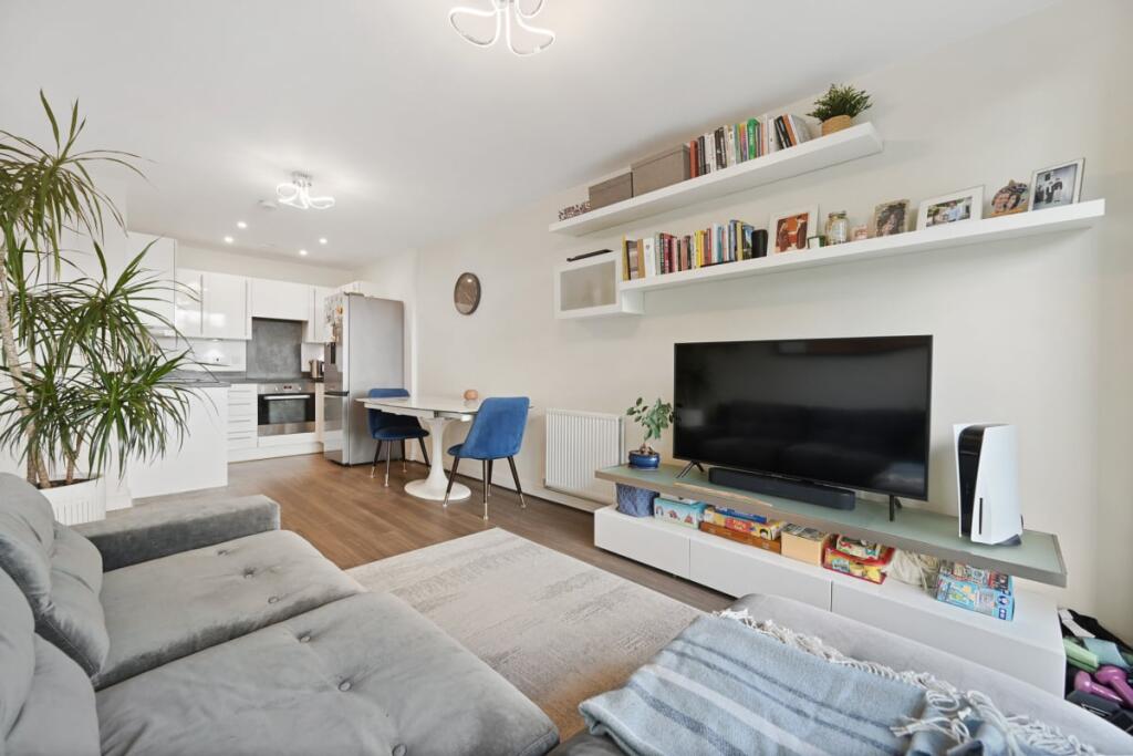 Whitestone Way, Croydon, CR0