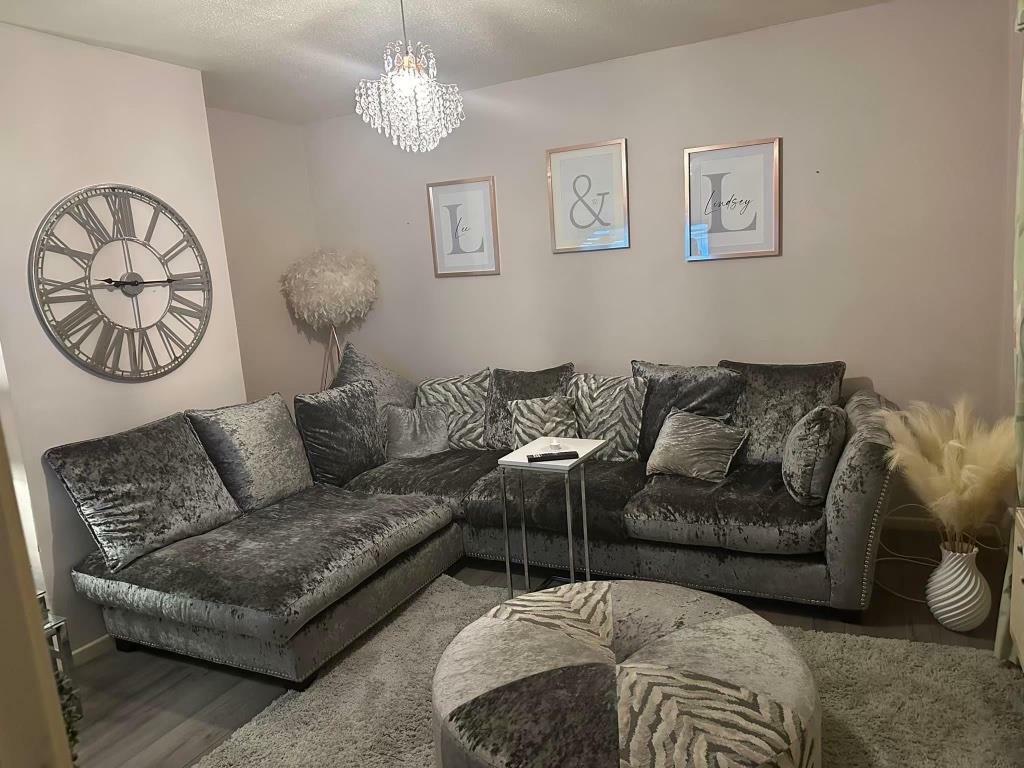 Living Room Collis.jpg