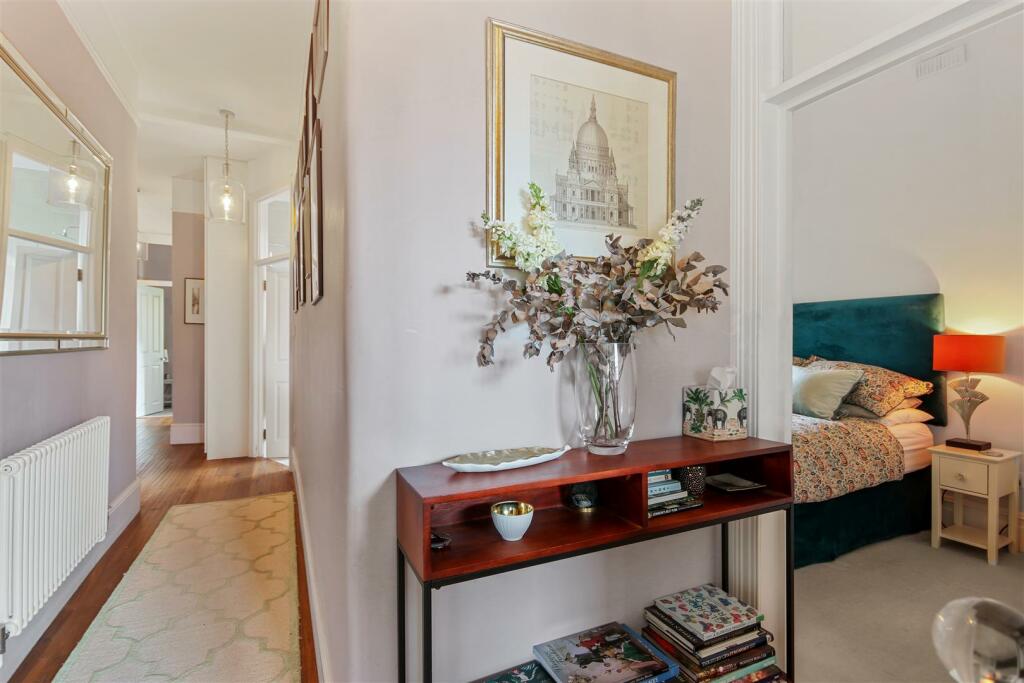 fda09248-7a6b-4fcb-947e Wymering Mansions, W9 2NE3