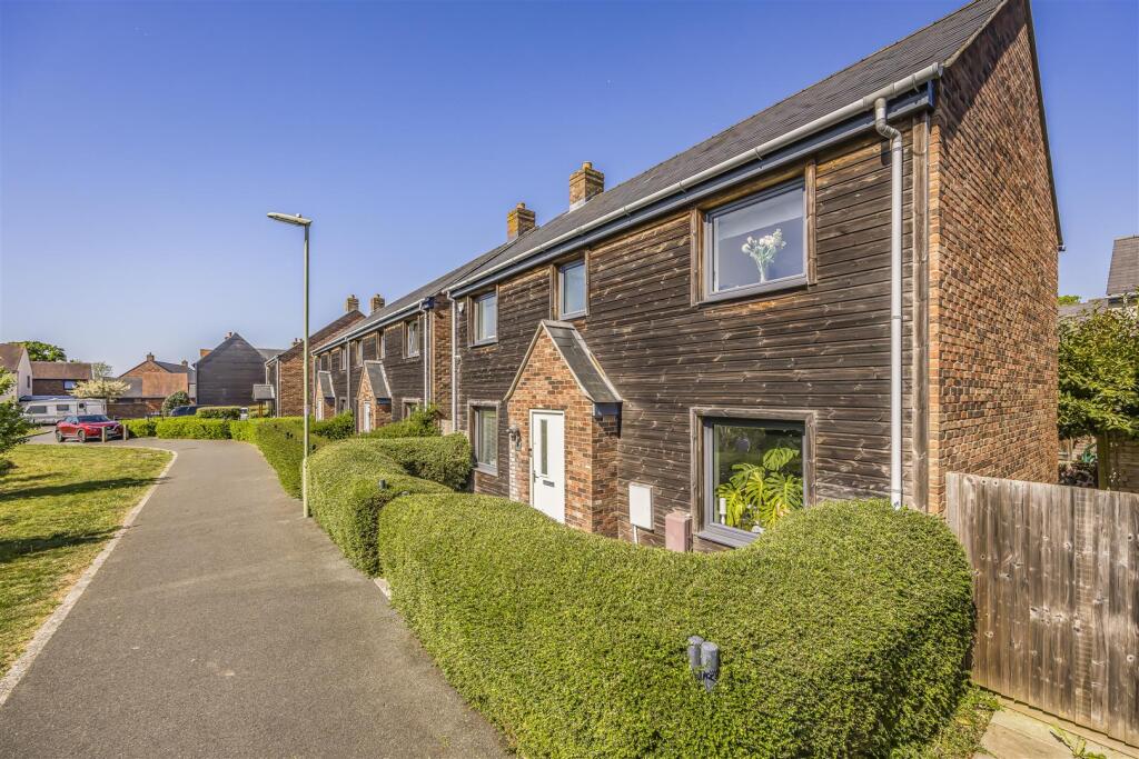 24 Angus Way, Waterlooville-PorticoMarketing-SoldB